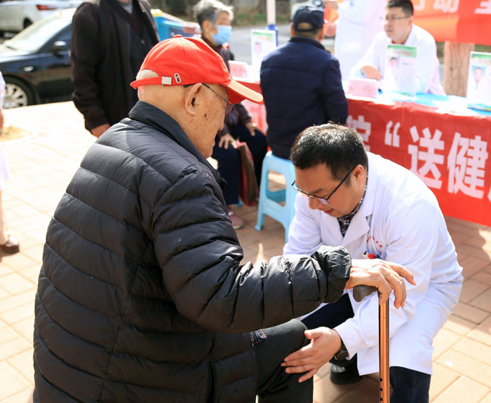 济南市中心医院关节外科崔存宝医生