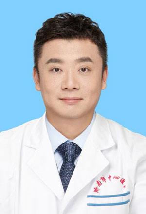 王鹏医师 济南市中心医院 脊柱外科 主治医师 医学博士