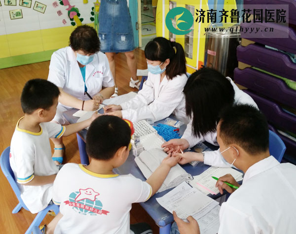 幼儿园免费体检之抽血化验